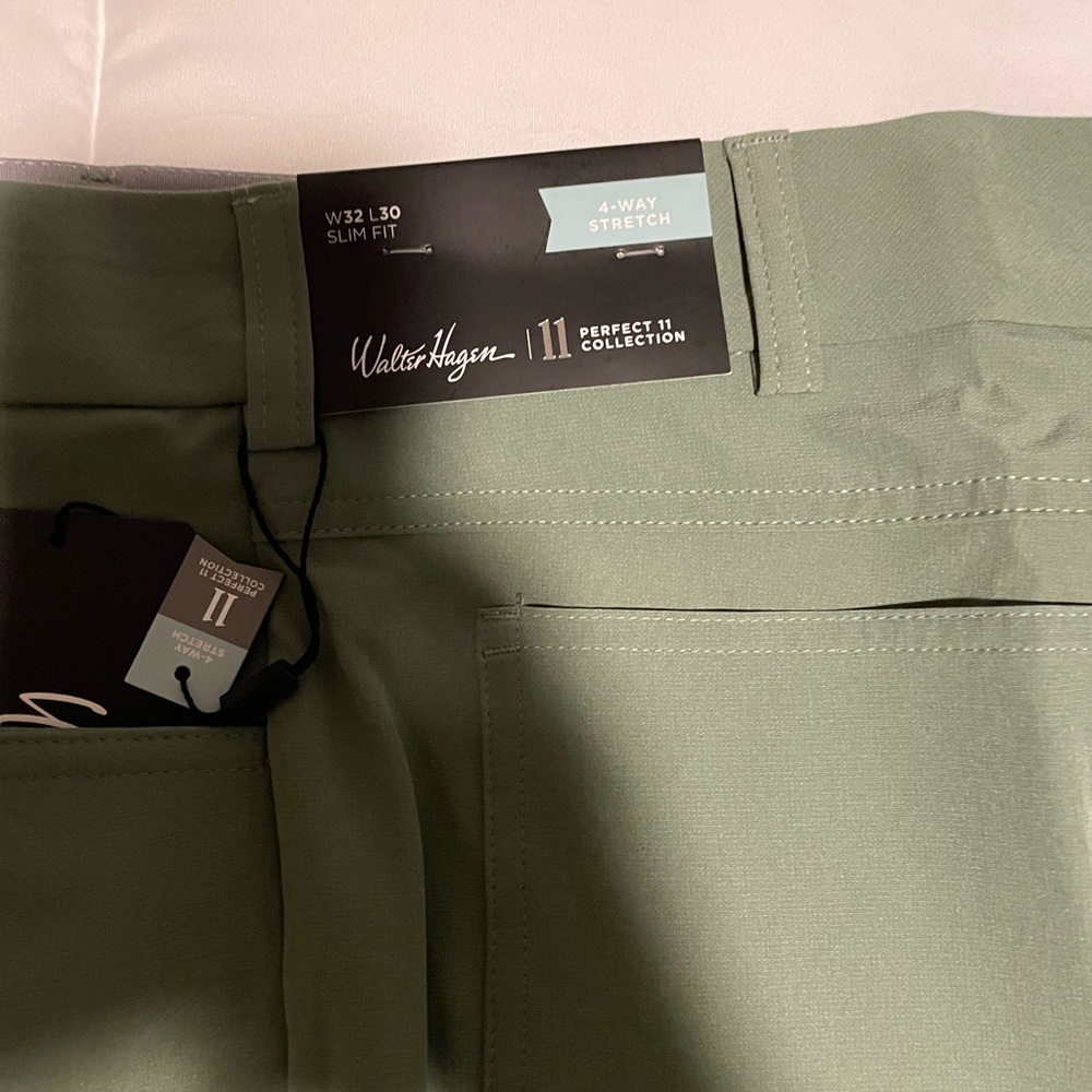 Fantastic golf or casual dress pants from Walter Hagan.